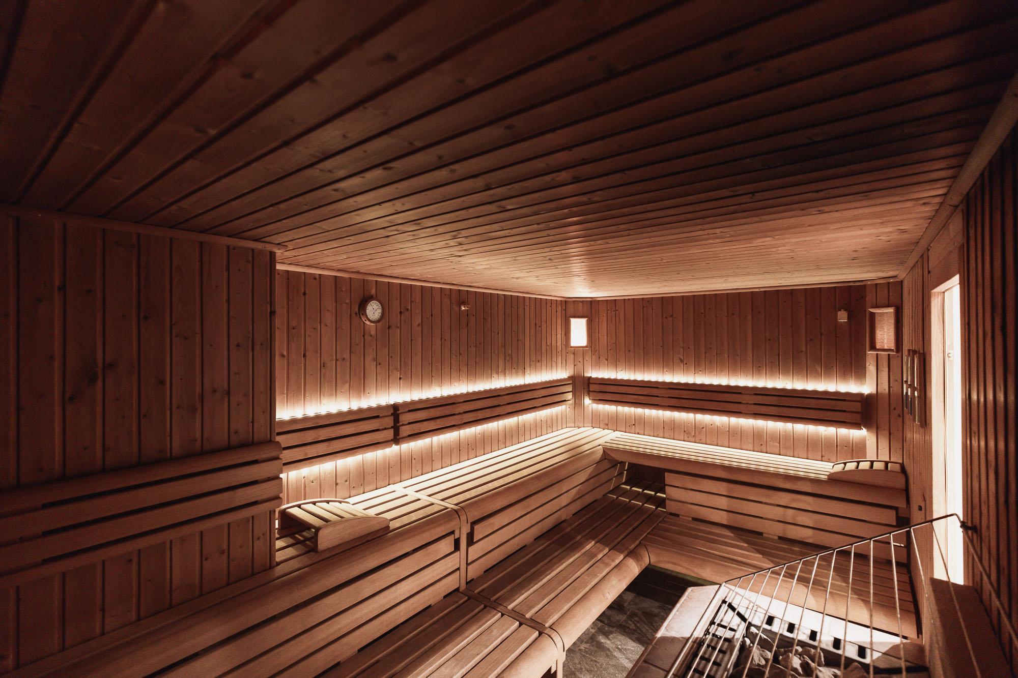 Hotel Montis - Active Nature Spa Brunico Exterior photo